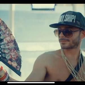 Meet your Posher, Bruce